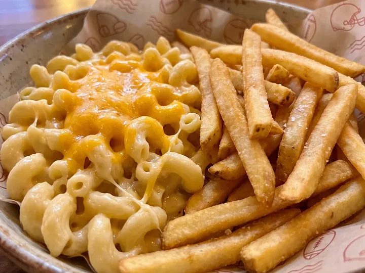Mac N Cheese — Skybox Taphouse Waikiki
